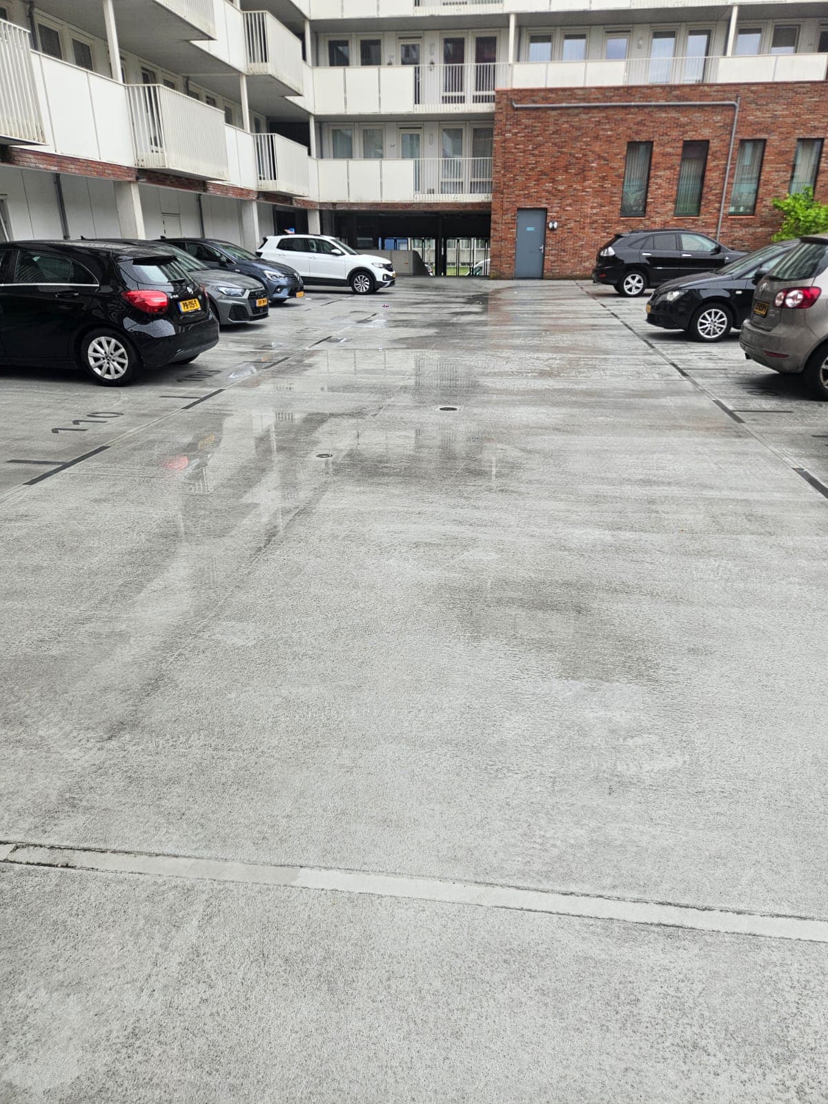 Te huur parkeerplaats Geer Ban Osdorp